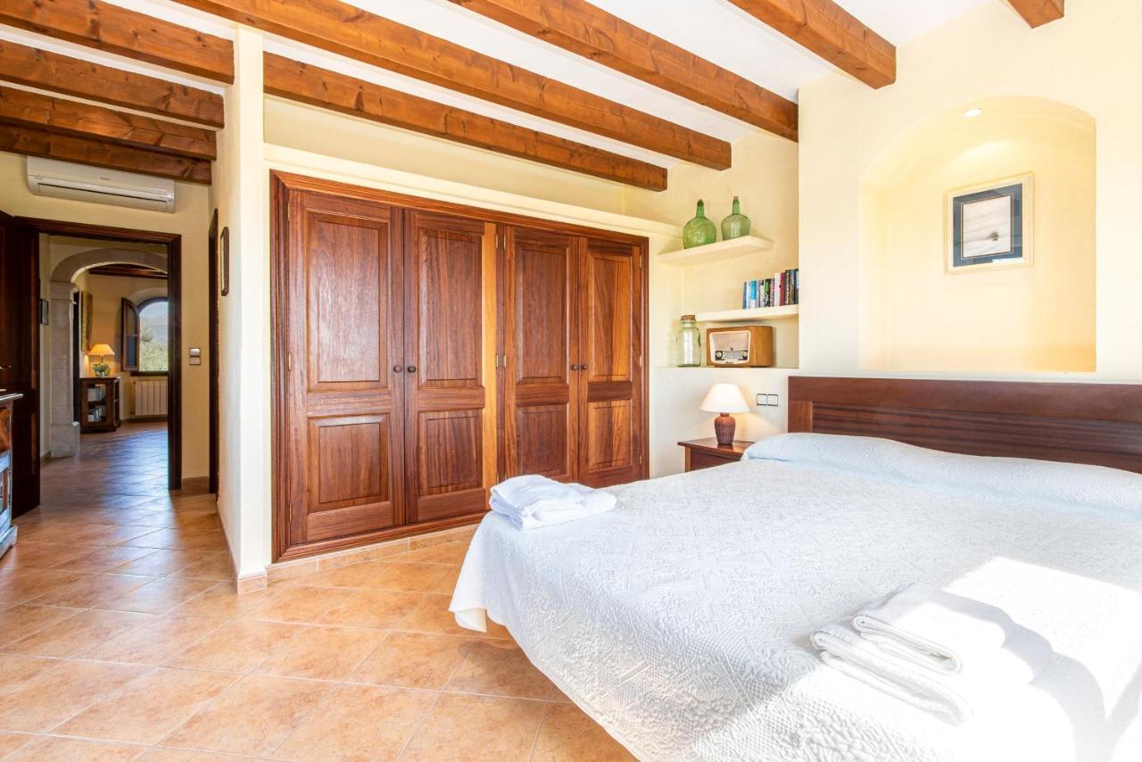 Villa Canaveret By Homevillas360
